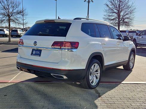 Certified 2023 Volkswagen Atlas SE image 3