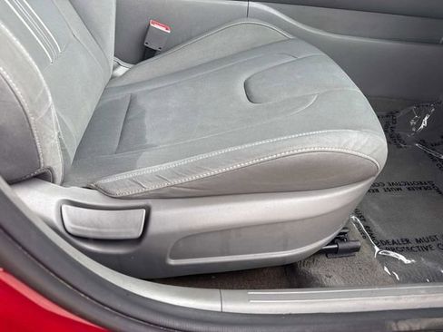 Used 2024 Hyundai Elantra SEL image 17