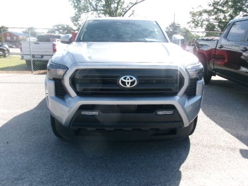 Used 2024 Toyota Tacoma SR5 image 4