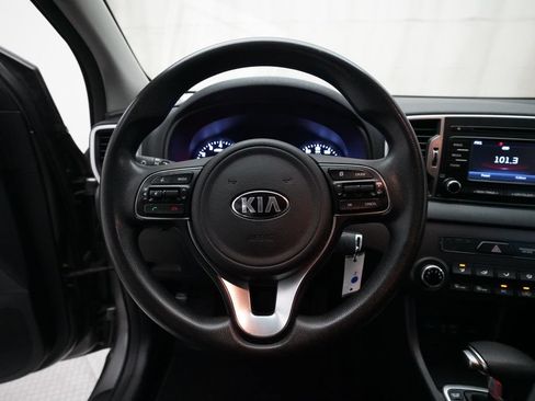 Used 2018 Kia Sportage LX AWD/4WD image 4