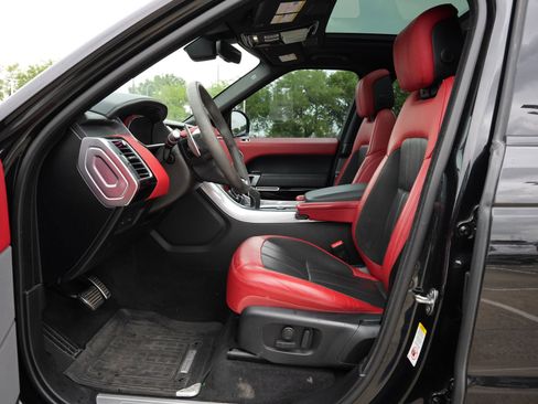 Used 2020 Land Rover Range Rover Sport HST image 17