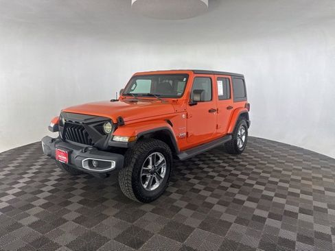 Used 2018 Jeep Wrangler Unlimited Sahara image 3
