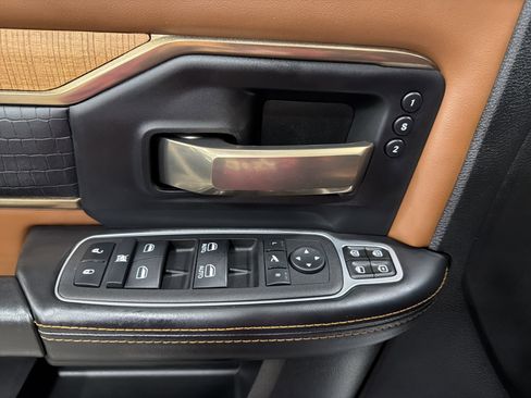 Used 2023 RAM 3500 Limited image 18