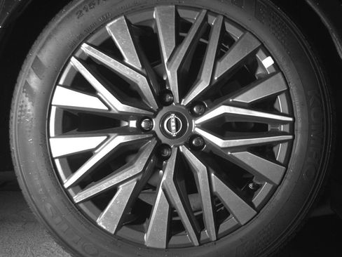 Used 2025 Nissan Altima 2.5 SV image 15