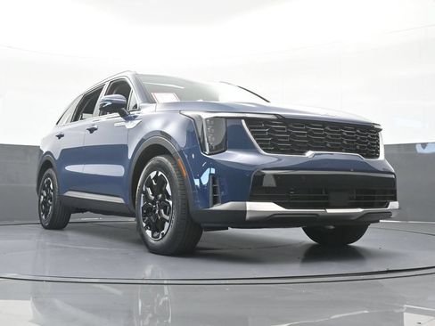 Used 2025 Kia Sorento S w/ Panoramic Sunroof Package FWD image 61