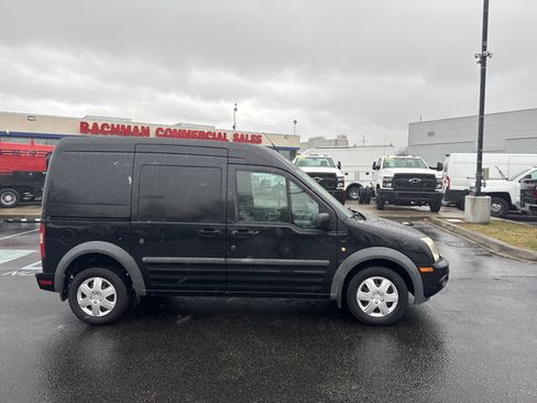 Used 2011 Ford Transit Connect XLT image 2