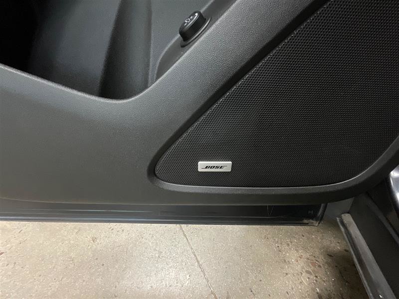 Used 2022 Chevrolet Equinox Premier AWD/4WD image 23