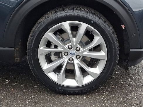 Certified 2023 Ford Explorer Platinum w/ Technology Package image 8