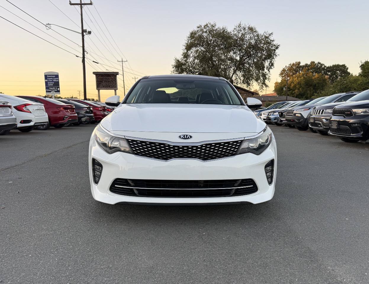 Used 2018 Kia Optima SX FWD image 2