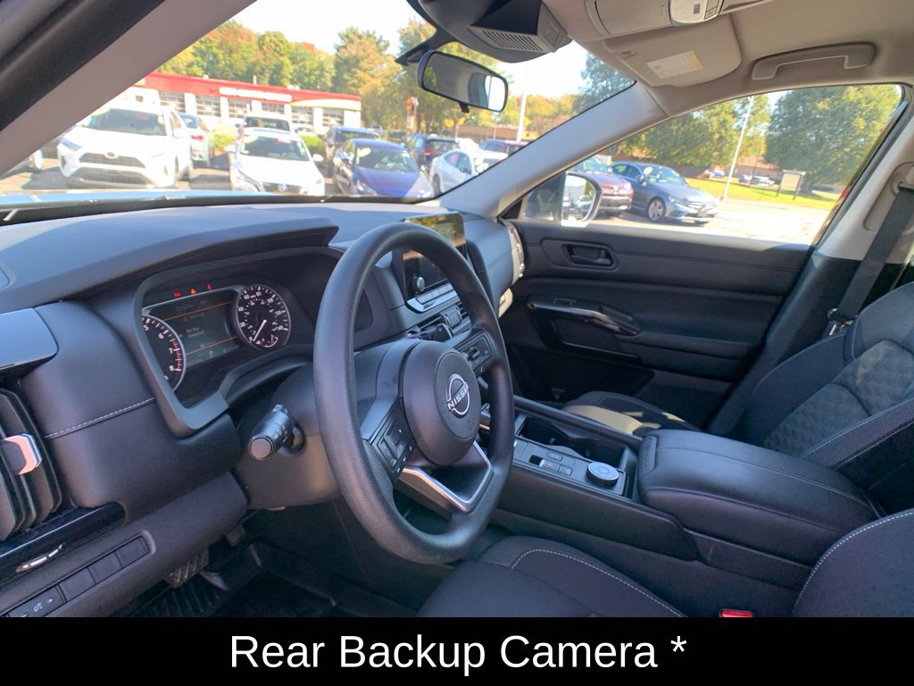 Used 2023 Nissan Pathfinder S AWD/4WD image 13