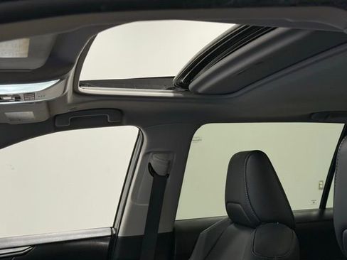 Used 2024 Toyota RAV4 XLE Premium image 33