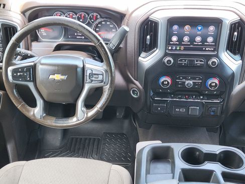 Used 2021 Chevrolet Silverado 1500 LT AWD/4WD image 30