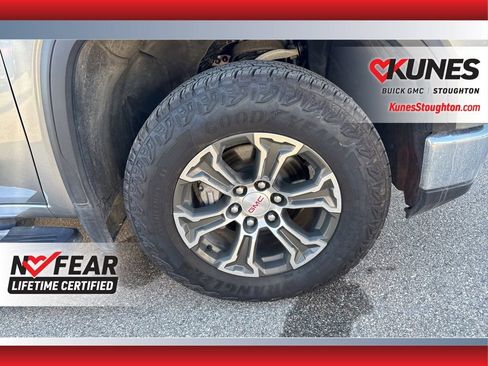 Used 2025 GMC Sierra 1500 SLT image 14