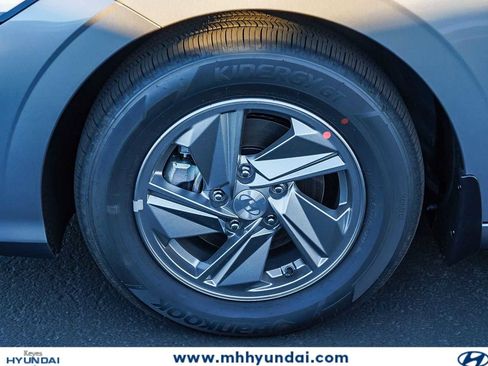 New 2026 Hyundai Elantra SE FWD image 10
