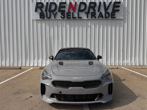 Used 2022 Kia Stinger GT1 RWD image 10