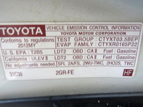 Used 2012 Toyota Highlander Limited w/ Tow Pkg FWD image 33