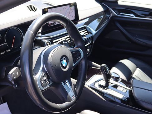 Used 2018 BMW M550i xDrive AWD/4WD image 11