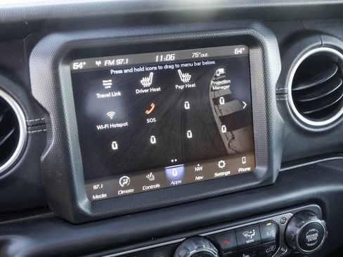 Used 2022 Jeep Wrangler Unlimited Sahara w/ Cold Weather Group image 16