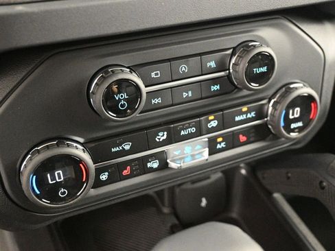 New 2025 Ford Bronco Badlands image 15