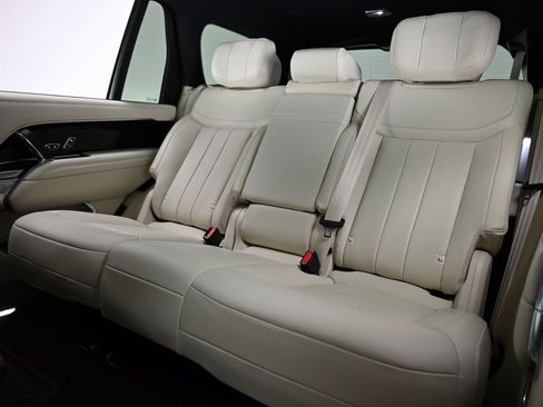 Used 2025 Land Rover Range Rover Long Wheelbase Autobiography image 17