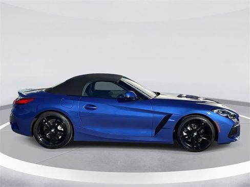 Used 2024 BMW Z4 sDrive30i image 3