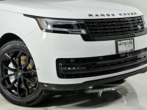 Used 2022 Land Rover Range Rover Long Wheelbase SE AWD/4WD image 3