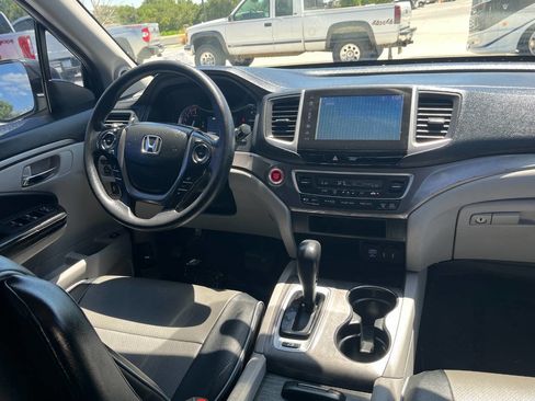 Used 2017 Honda Pilot EX image 22