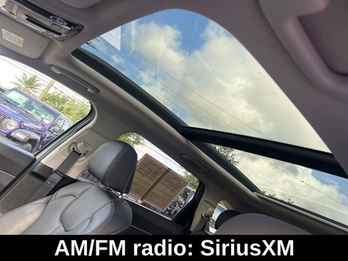 Used 2023 Kia Sorento X-Line EX image 11