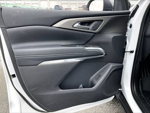 New 2026 Chevrolet Traverse LT w/ Sun and Wheel Package image 24