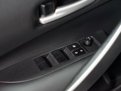 Used 2024 Toyota Corolla SE FWD image 30