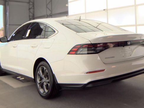 Used 2023 Honda Accord EX image 7