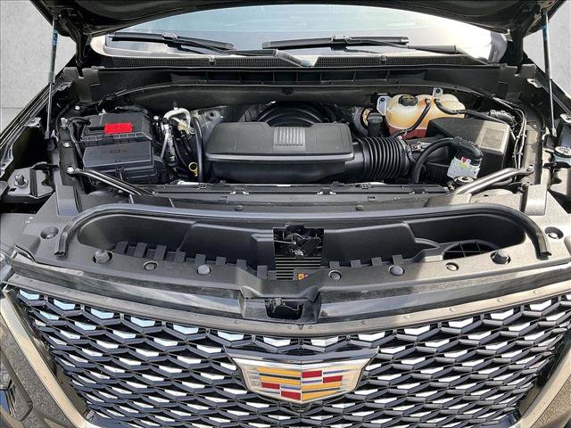 Certified 2025 Cadillac Escalade Premium Luxury AWD/4WD image 11
