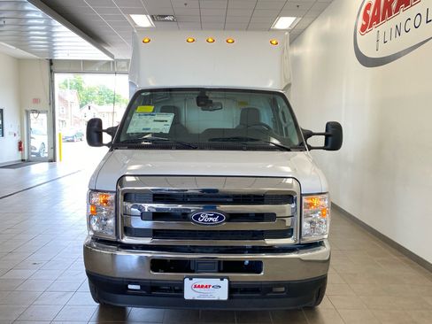 New 2027 Ford E-350 and Econoline 350 Super Duty w/ Power Equipment Group RWD image 3
