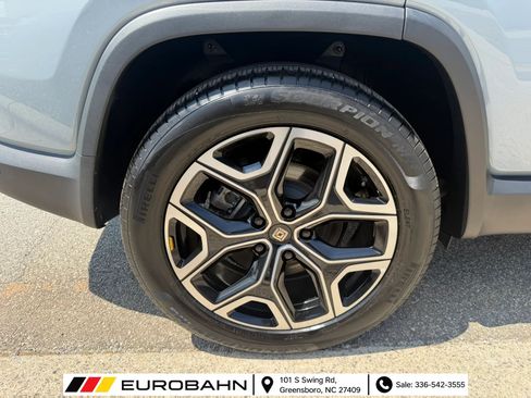 Used 2025 Rivian R1S Adventure AWD/4WD image 29