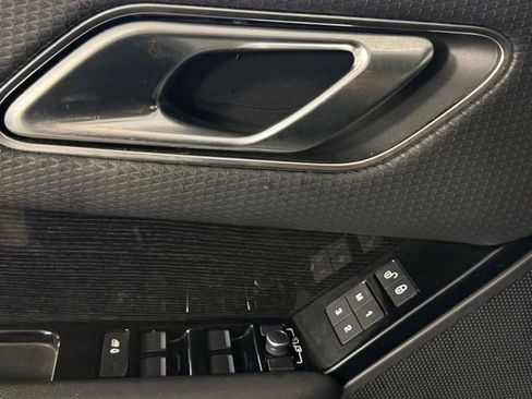 Used 2020 Land Rover Range Rover Velar S AWD/4WD image 18