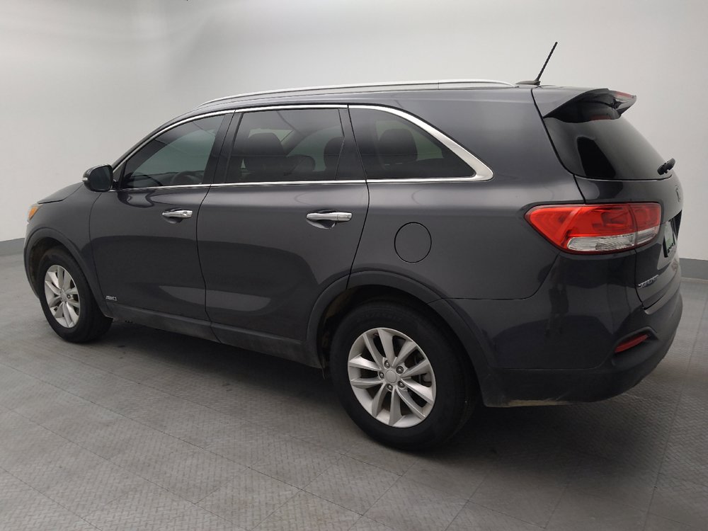 Used 2017 Kia Sorento AWD image 3