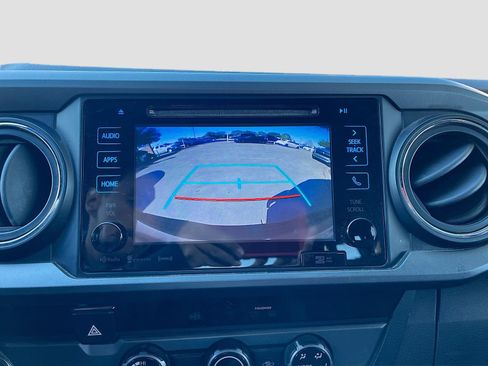 Used 2016 Toyota Tacoma TRD Sport image 14