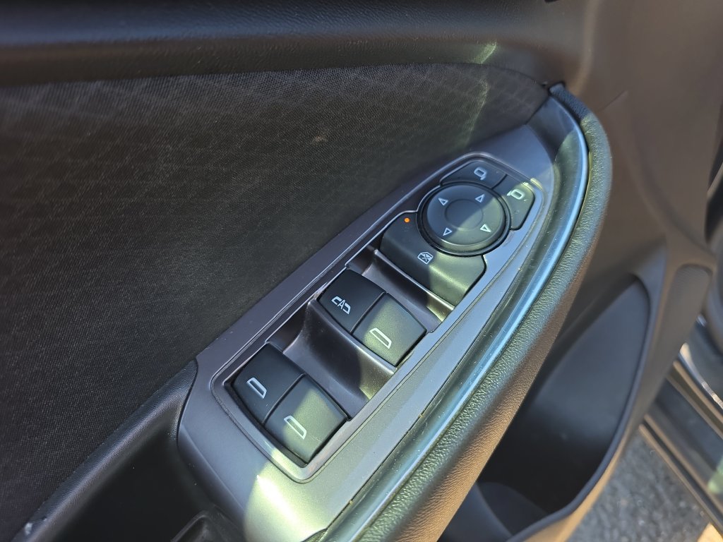 Used 2018 Chevrolet Malibu LT FWD image 20