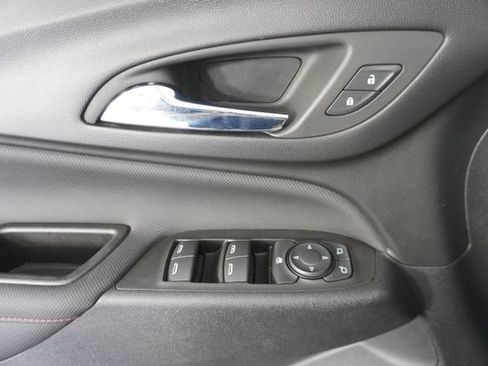 Used 2022 Chevrolet Equinox RS w/ RS Leather Package FWD image 20