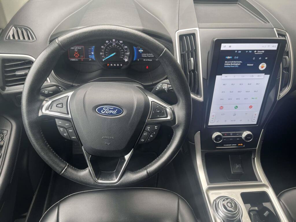 Used 2024 Ford Edge SEL AWD/4WD image 2