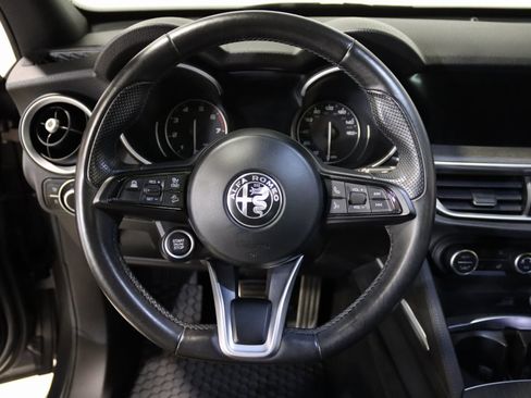 Used 2022 Alfa Romeo Stelvio Ti image 43