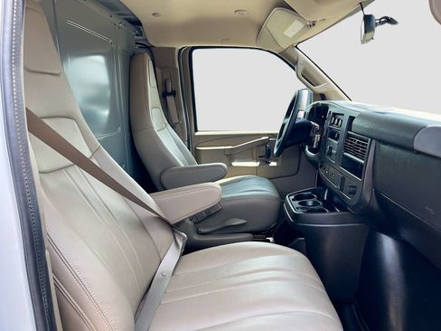 Used 2025 GMC Savana 2500 w/ Driver Convenience Package RWD image 23