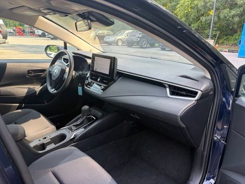 Used 2024 Toyota Corolla LE FWD image 21