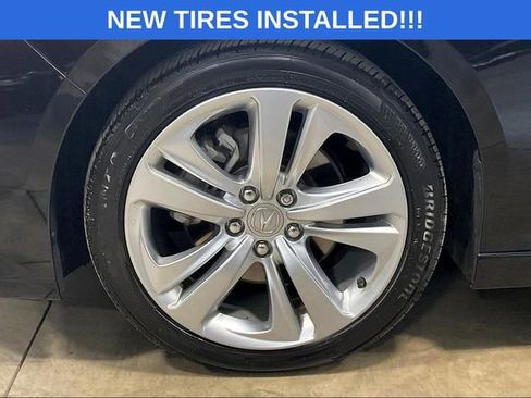 Used 2022 Acura TLX w/ Technology Package image 9