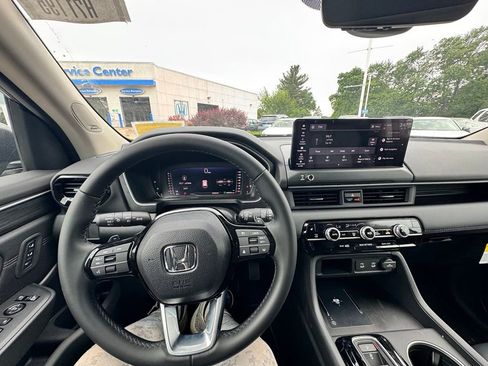 New 2026 Honda Pilot Touring image 14