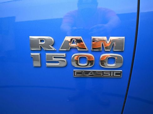 Used 2024 RAM 1500 Classic SLT AWD/4WD image 7