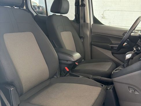 Used 2020 Ford Transit Connect XL image 32
