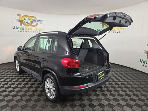 Used 2017 Volkswagen Tiguan Limited w/ Premium Package image 28
