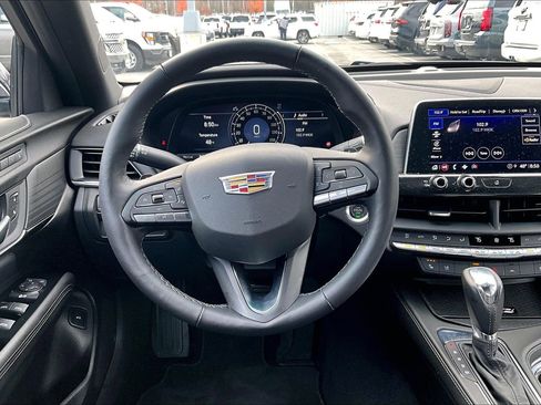 Used 2025 Cadillac CT4 Premium Luxury image 5