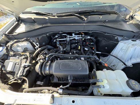 Used 2023 Ford Explorer XLT image 16